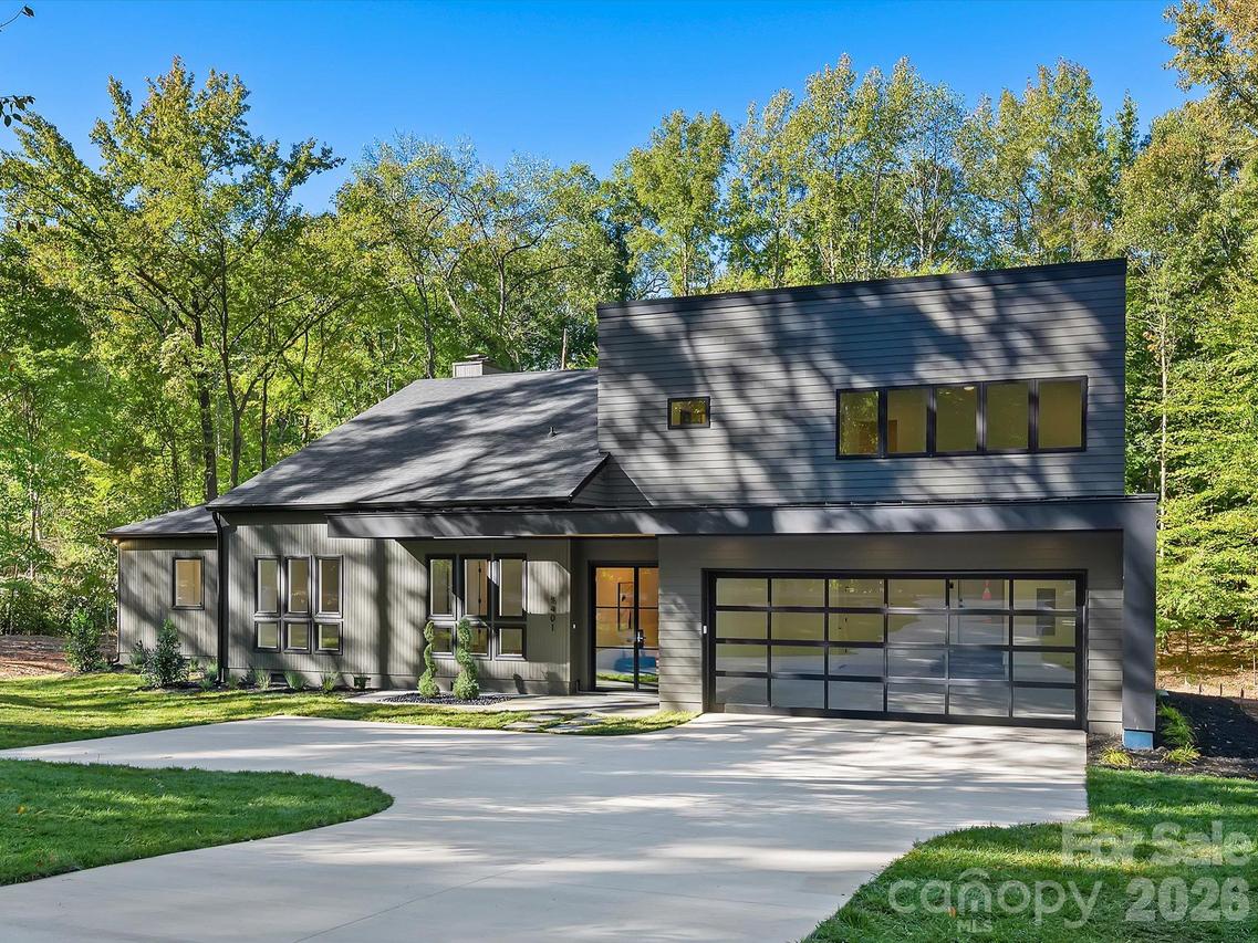 5401 Lancelot Dr., Charlotte, NC 28270