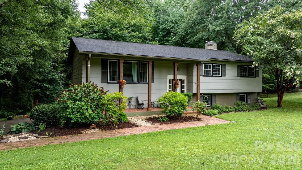 267 25th Ave., Hickory, NC 28601
