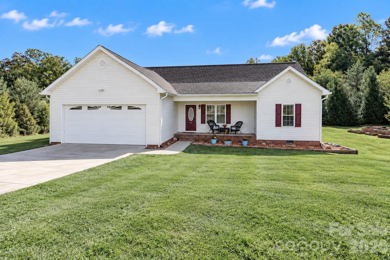 138 Westhaven Dr., Statesville, NC 28625