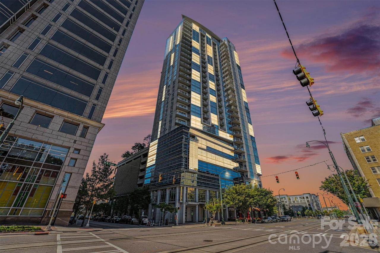 333 W Trade St. #1810, Charlotte, NC 28202