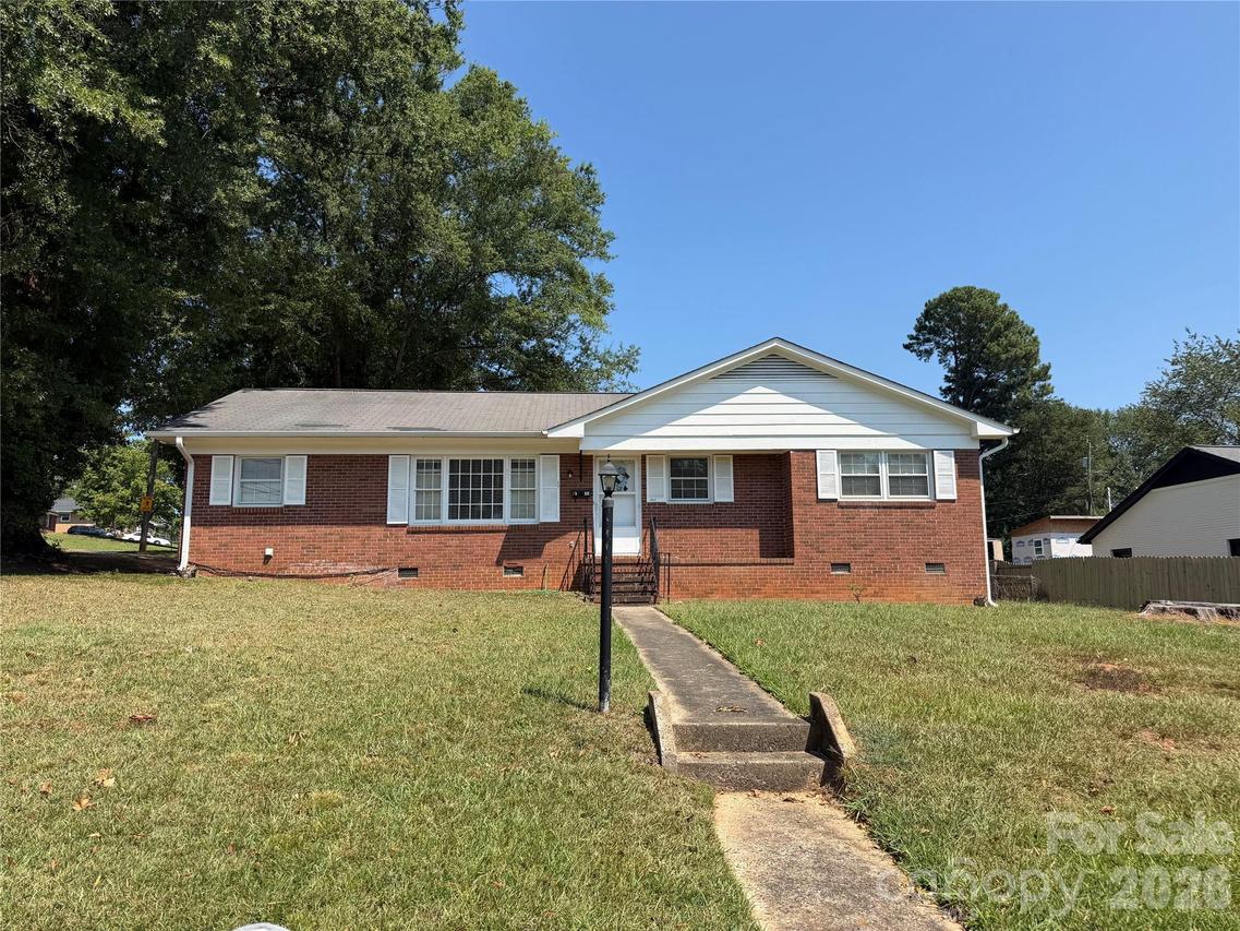 3022 Crescent Ln., Gastonia, NC 28052
