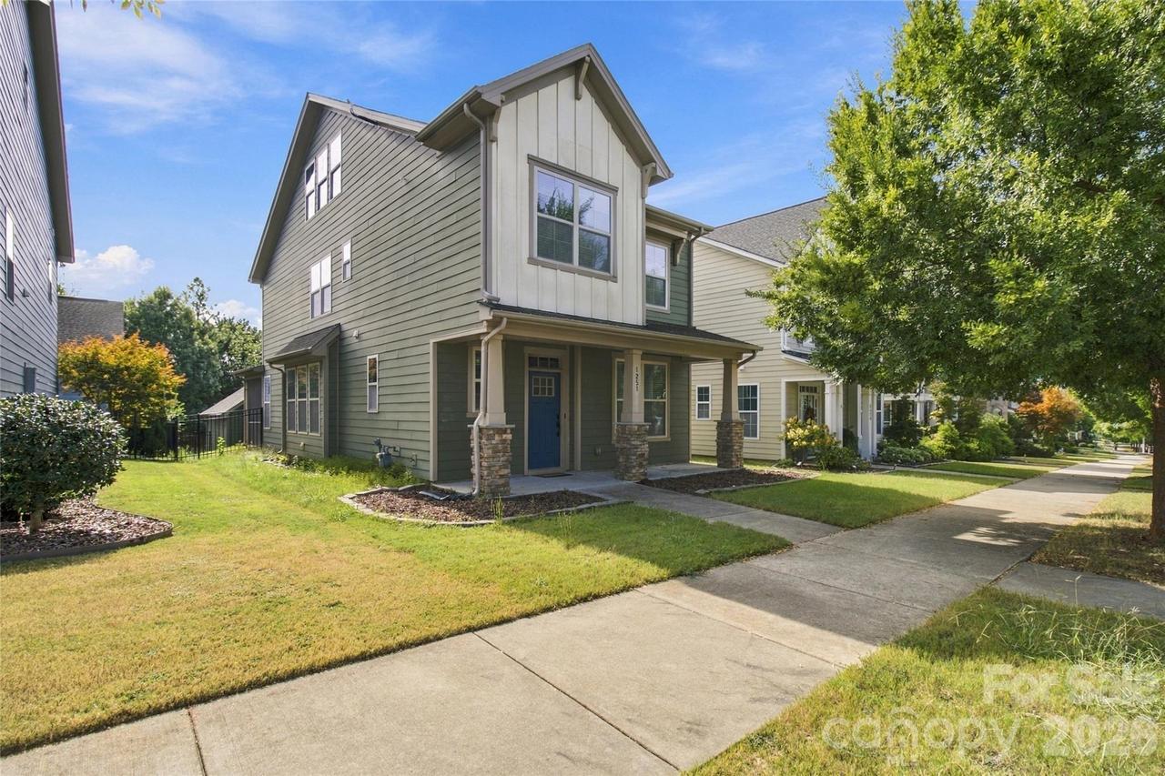 1251 Badger Ct., Charlotte, NC 28206