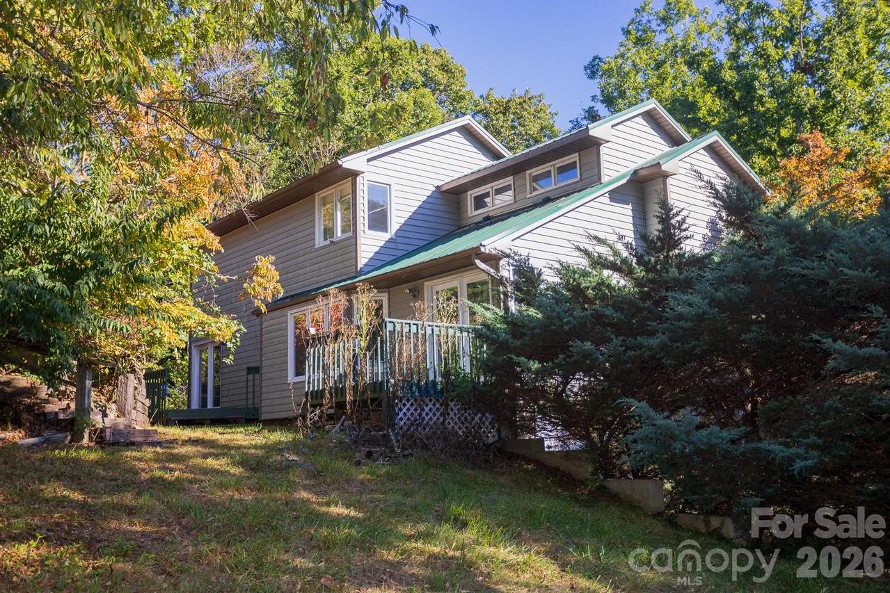 79 Pine Cone Dr., Asheville, NC 28805
