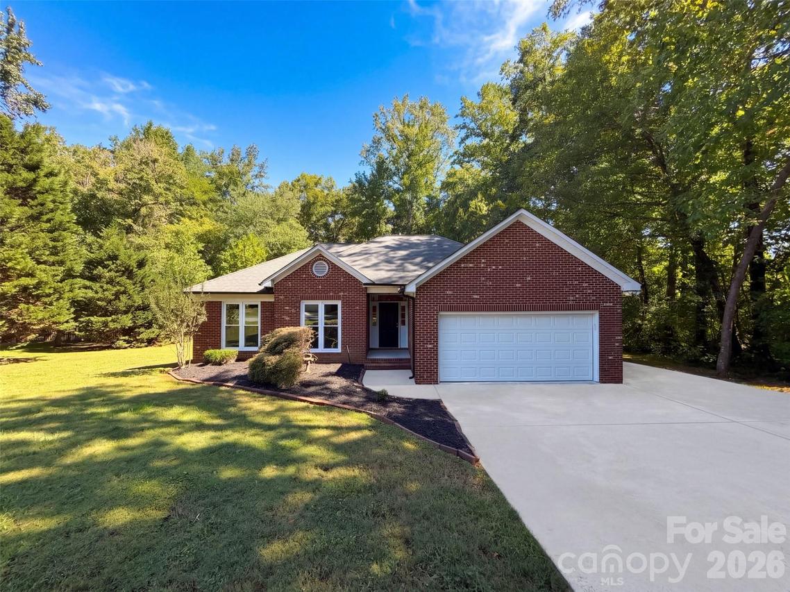 1104 Thoroughbred Pl., Concord, NC 28027