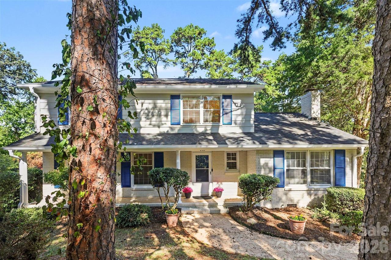 833 Archdale Dr., Charlotte, NC 28217