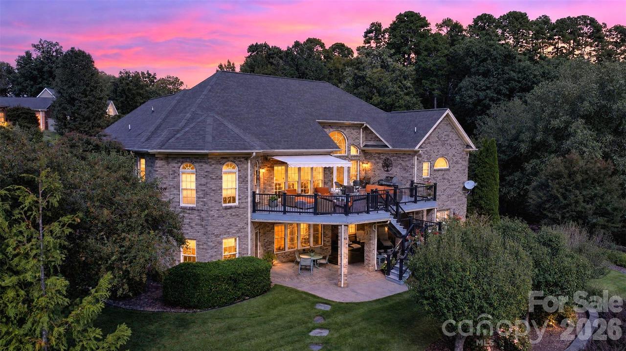 76 Divot Ct., Hickory, NC 28601