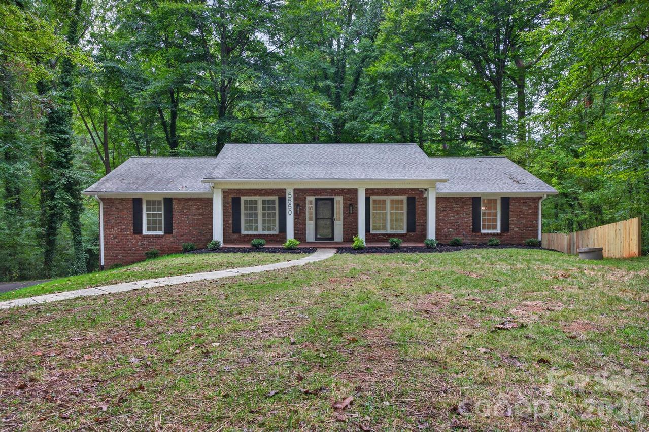 5550 Overlook Cir., Winston Salem, NC 27105