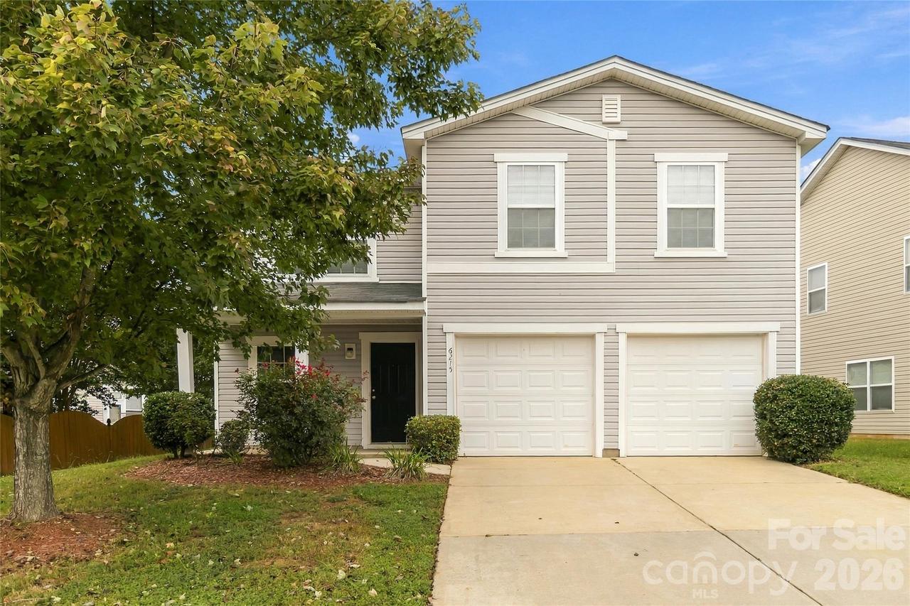 6215 Woodland Commons Dr., Charlotte, NC 28269