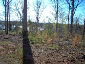 303 Forest Bay Ct., Belmont, NC 28012