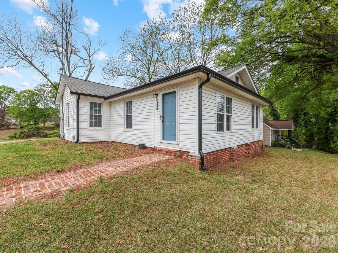 721 Broad St., Kannapolis, NC 28081