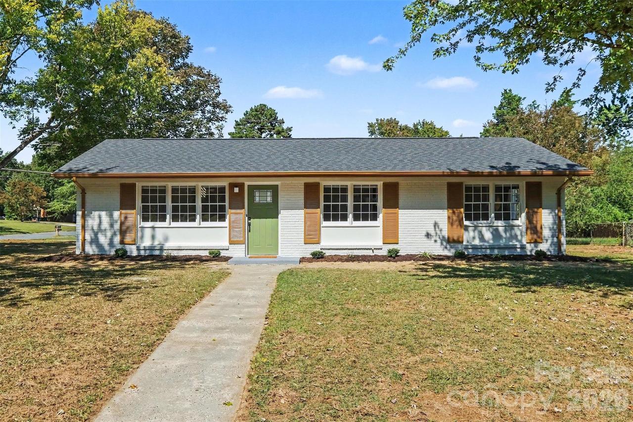3801 Hillock Ct., Charlotte, NC 28215