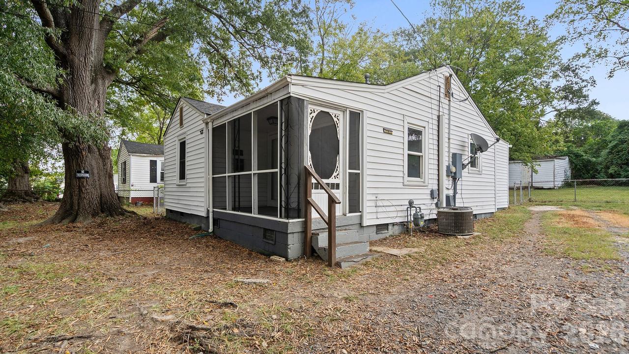 1409 Essex St., Gastonia, NC 28052
