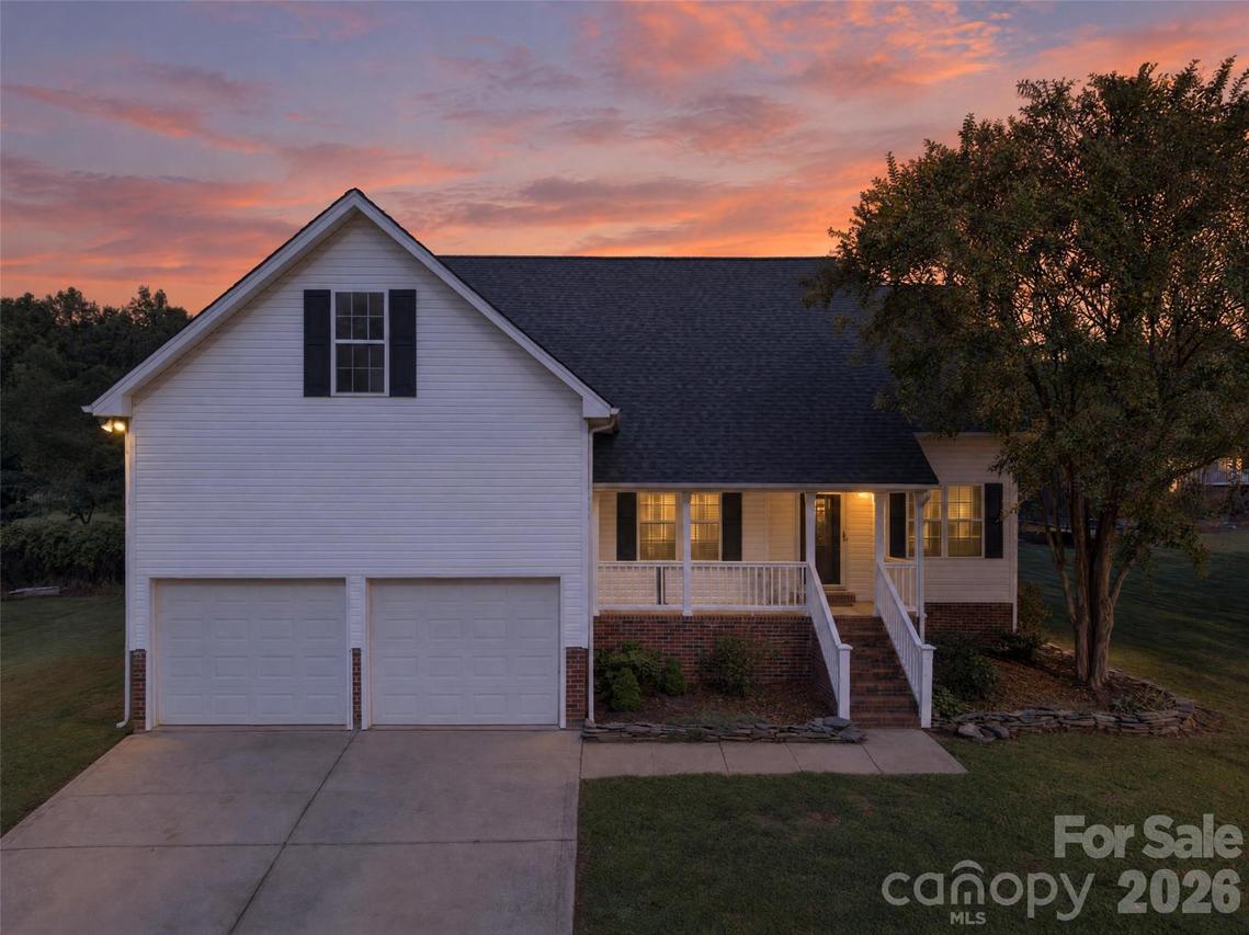 108 Duval Ct., Mooresville, NC 28117