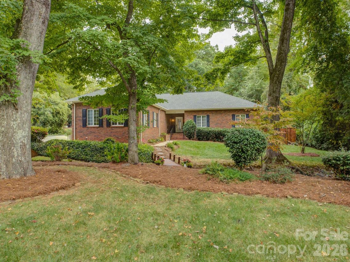 3946 Churchill Rd., Charlotte, NC 28211