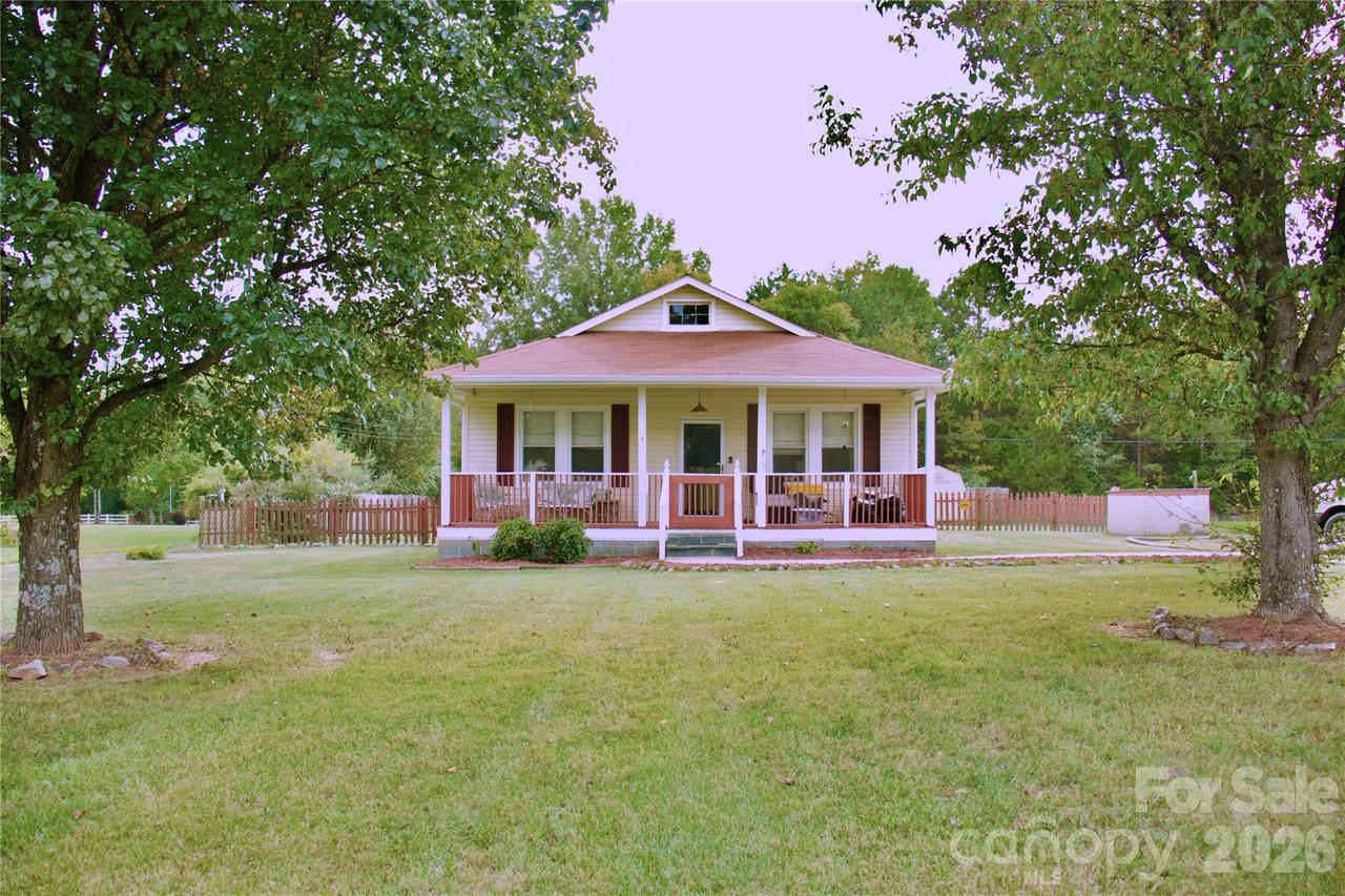 2033 Scalesville Rd., Summerfield, NC 27358