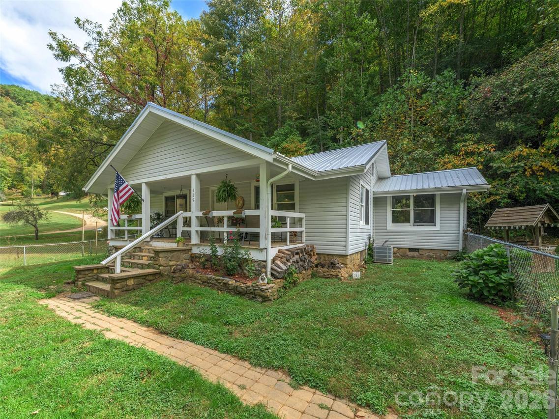 589 Little East Fork Rd., Canton, NC 28716