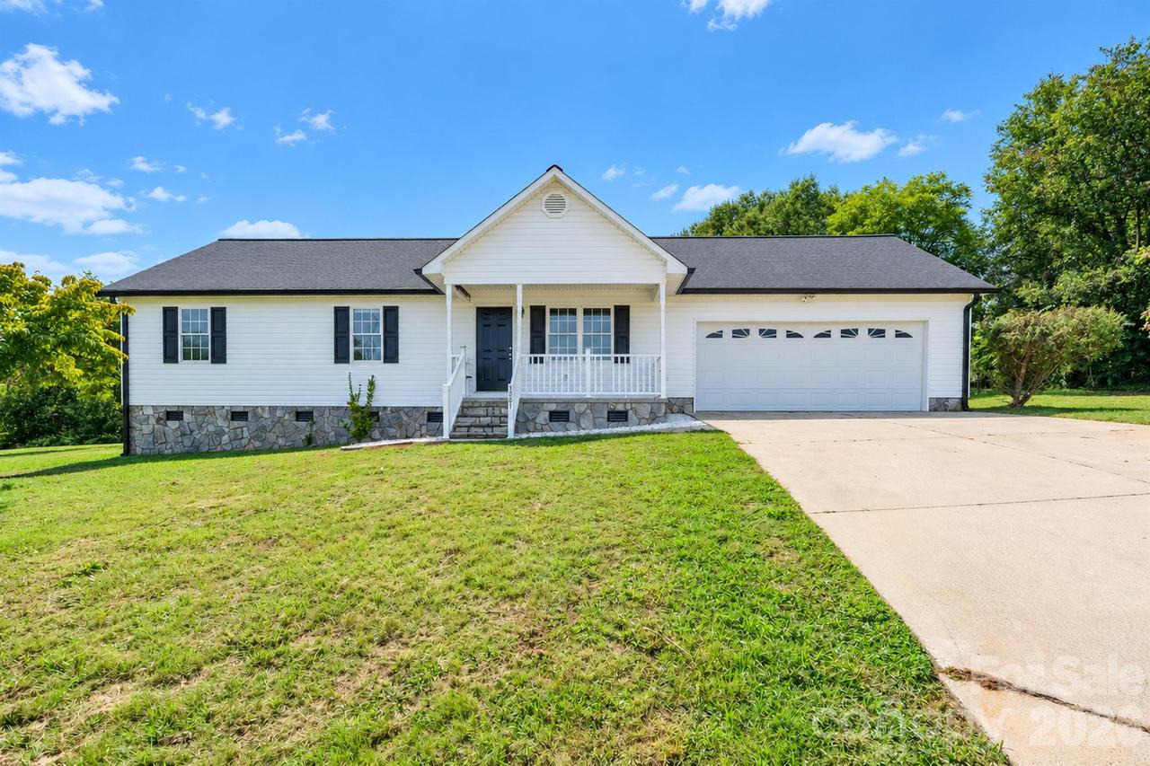 1061 Isenhour Ct., Maiden, NC 28650