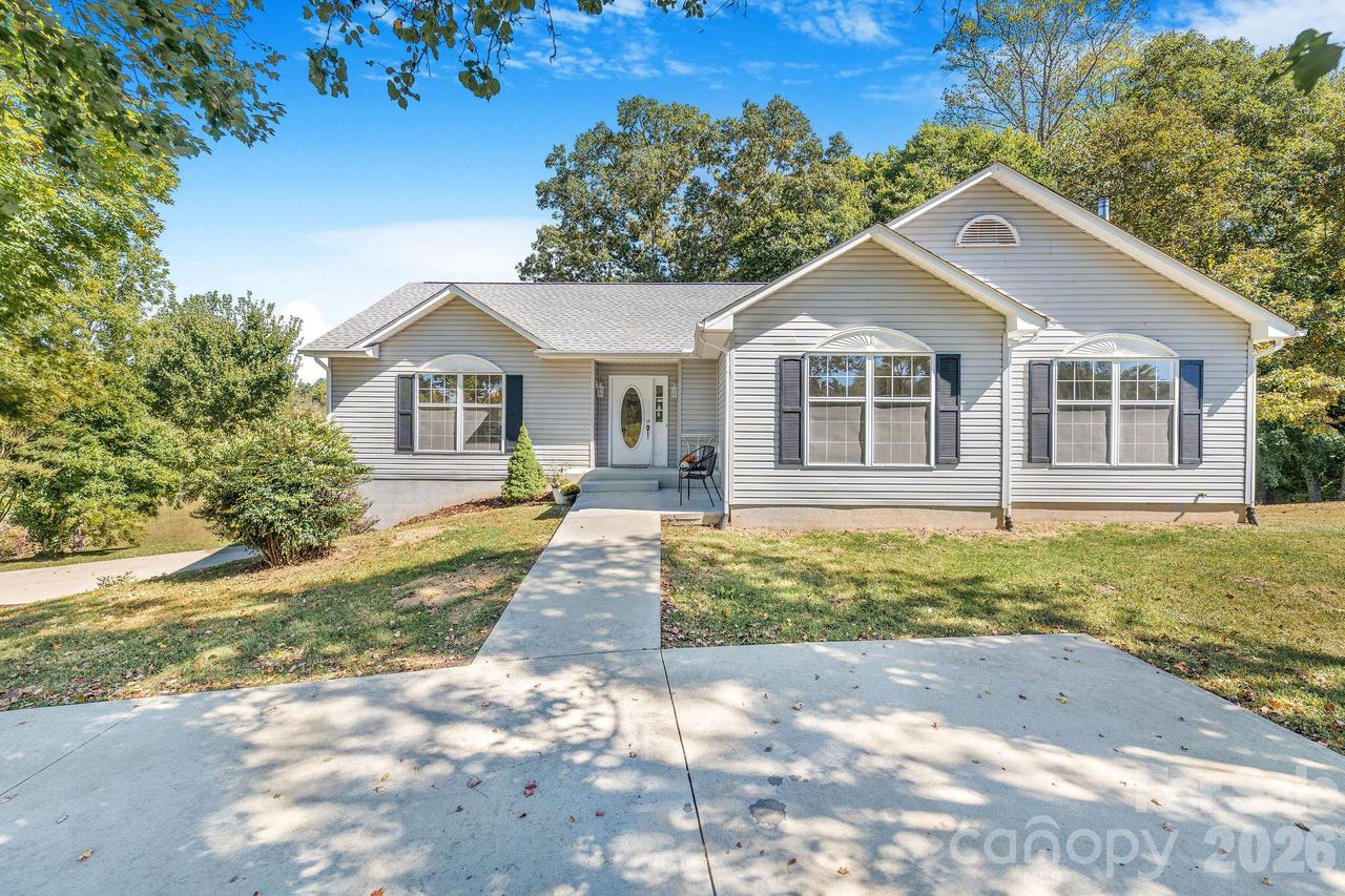 69 Allman Hill Rd., Weaverville, NC 28787