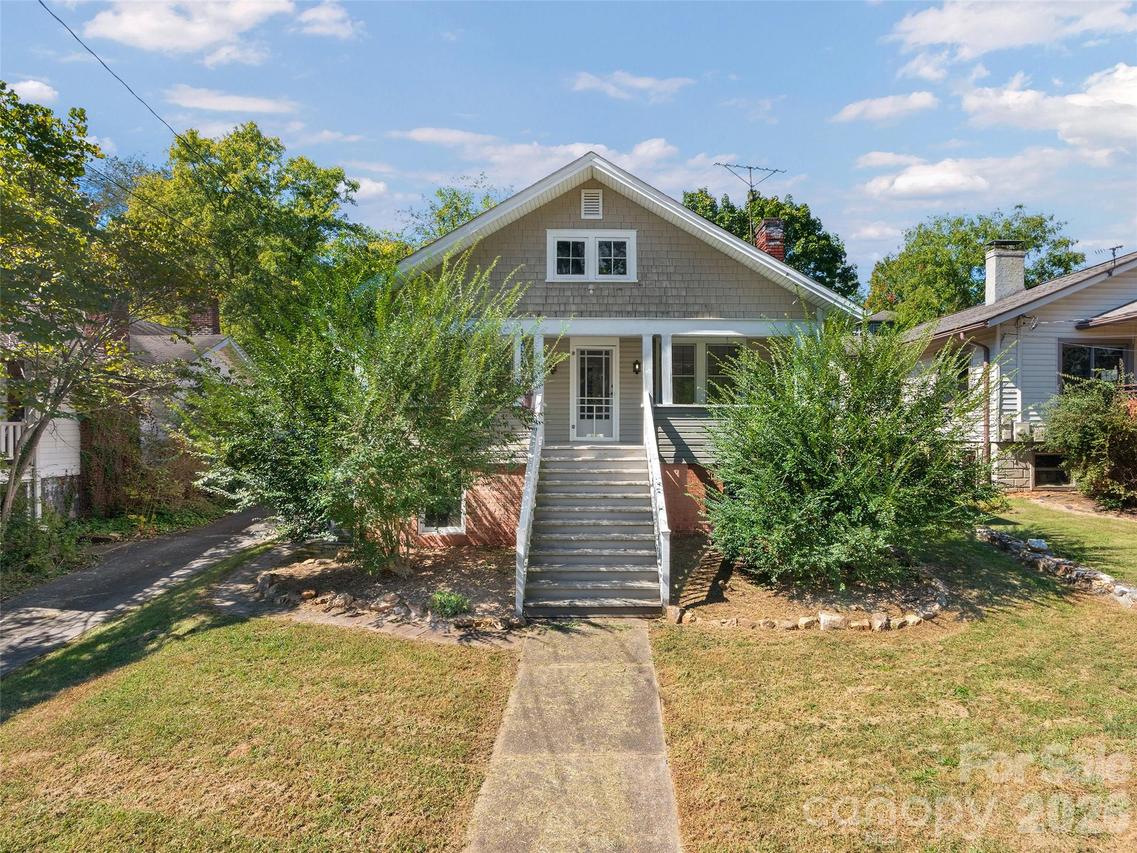33 Madeline Ave., Asheville, NC 28806