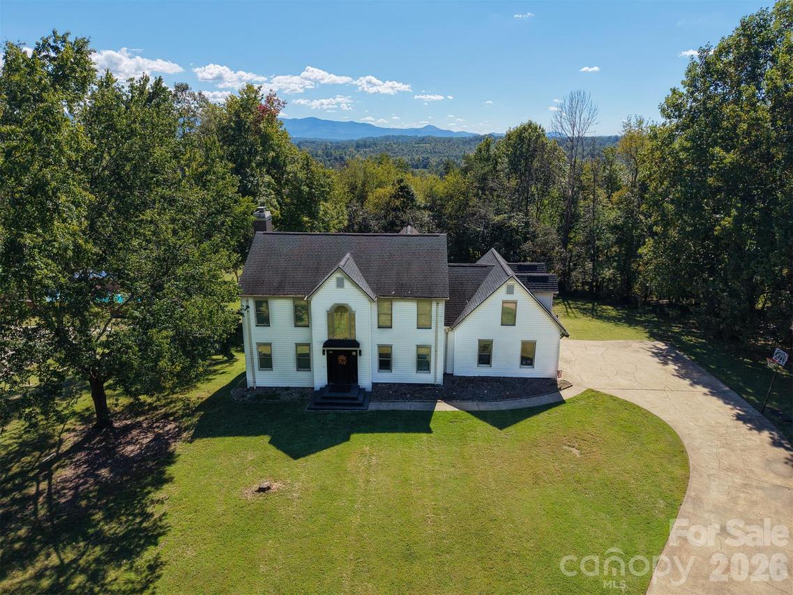 316 La Foret Dr., Morganton, NC 28655