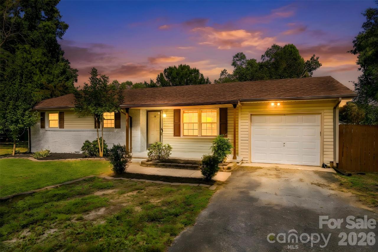 125 Longfield Dr., Mooresville, NC 28115