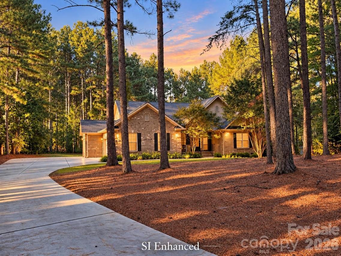 6978 Pebble Bay Dr., Denver, NC 28037