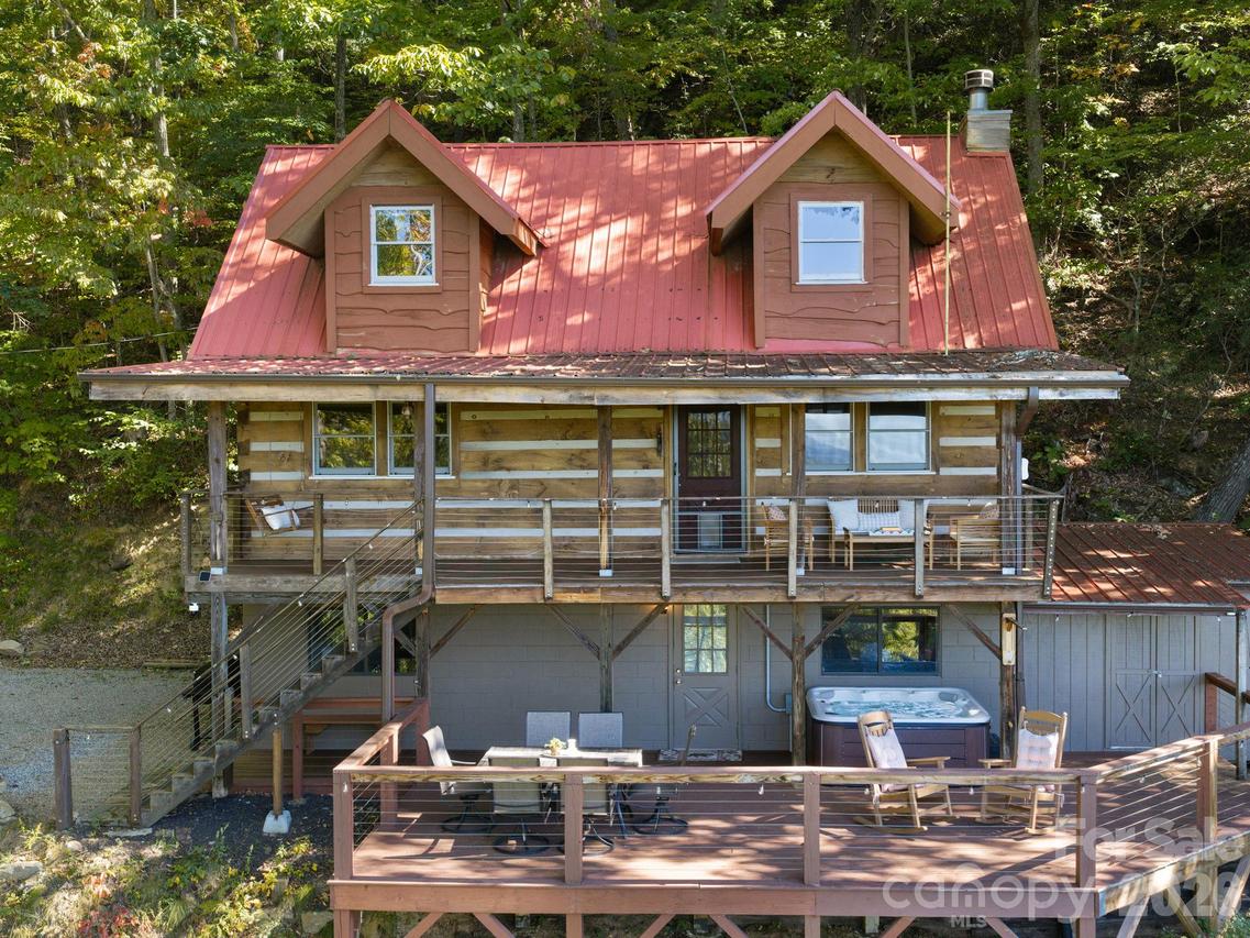 375 Daly Dr., Clyde, NC 28721