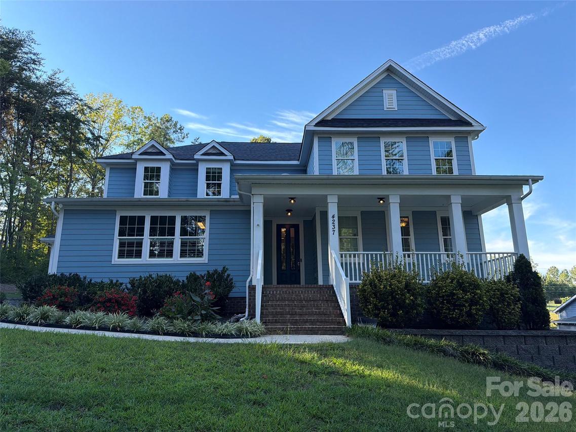 4237 Island Fox Ln., Denver, NC 28037