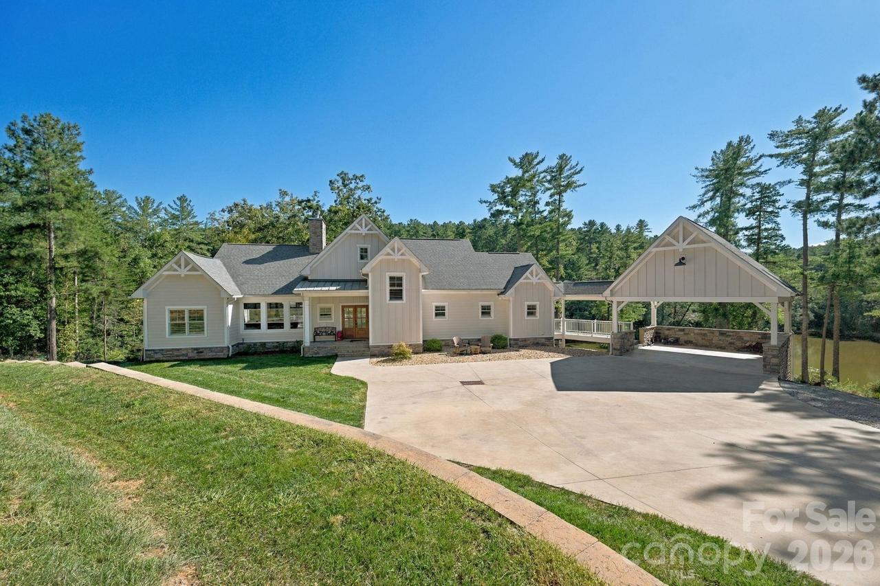 6810 Mcgalliard Pointe Dr., Valdese, NC 28690