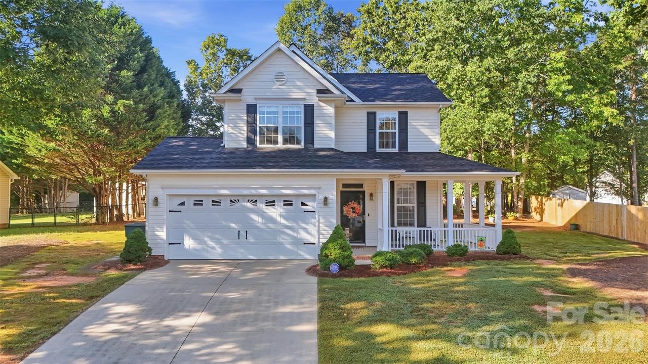 1242 Laurel Woods Dr., Gastonia, NC 28052
