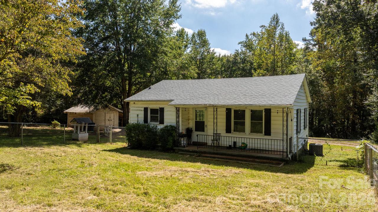 6048 Sugar Loaf Rd., Connelly Springs, NC 28612
