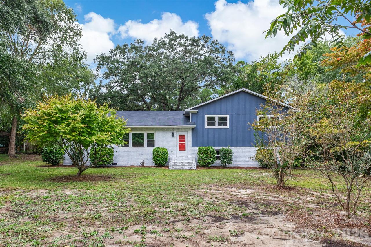 929 E Leonard St., Southport, NC 28461
