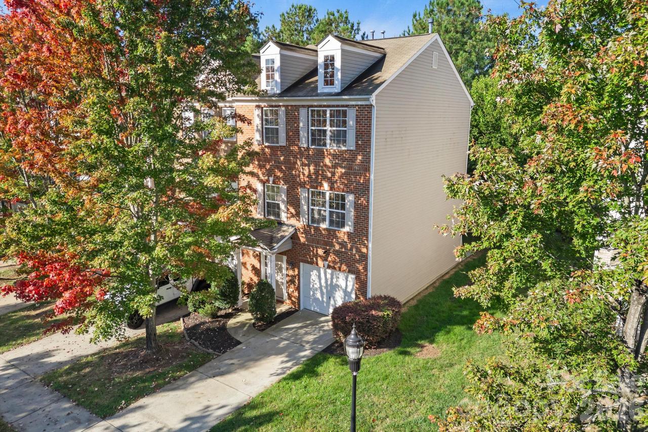 2643 Early Flight Dr., Charlotte, NC 28262