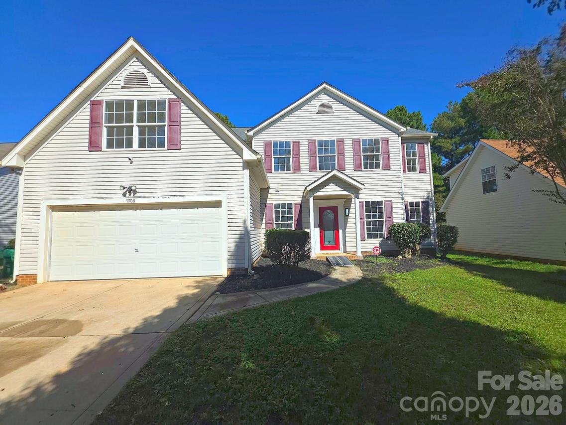 5708 Falls Ridge Ln., Charlotte, NC 28269