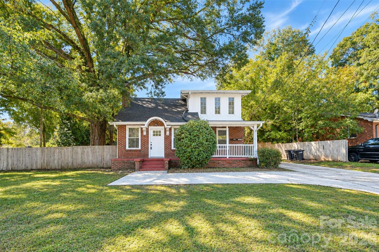 322 Salisbury Rd., Statesville, NC 28677