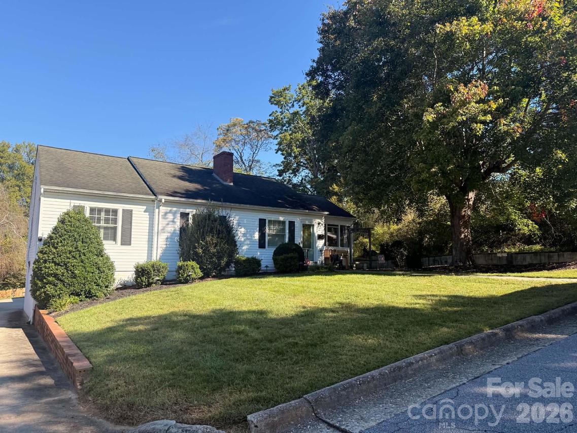 1008 Grove Ave., Lenoir, NC 28645