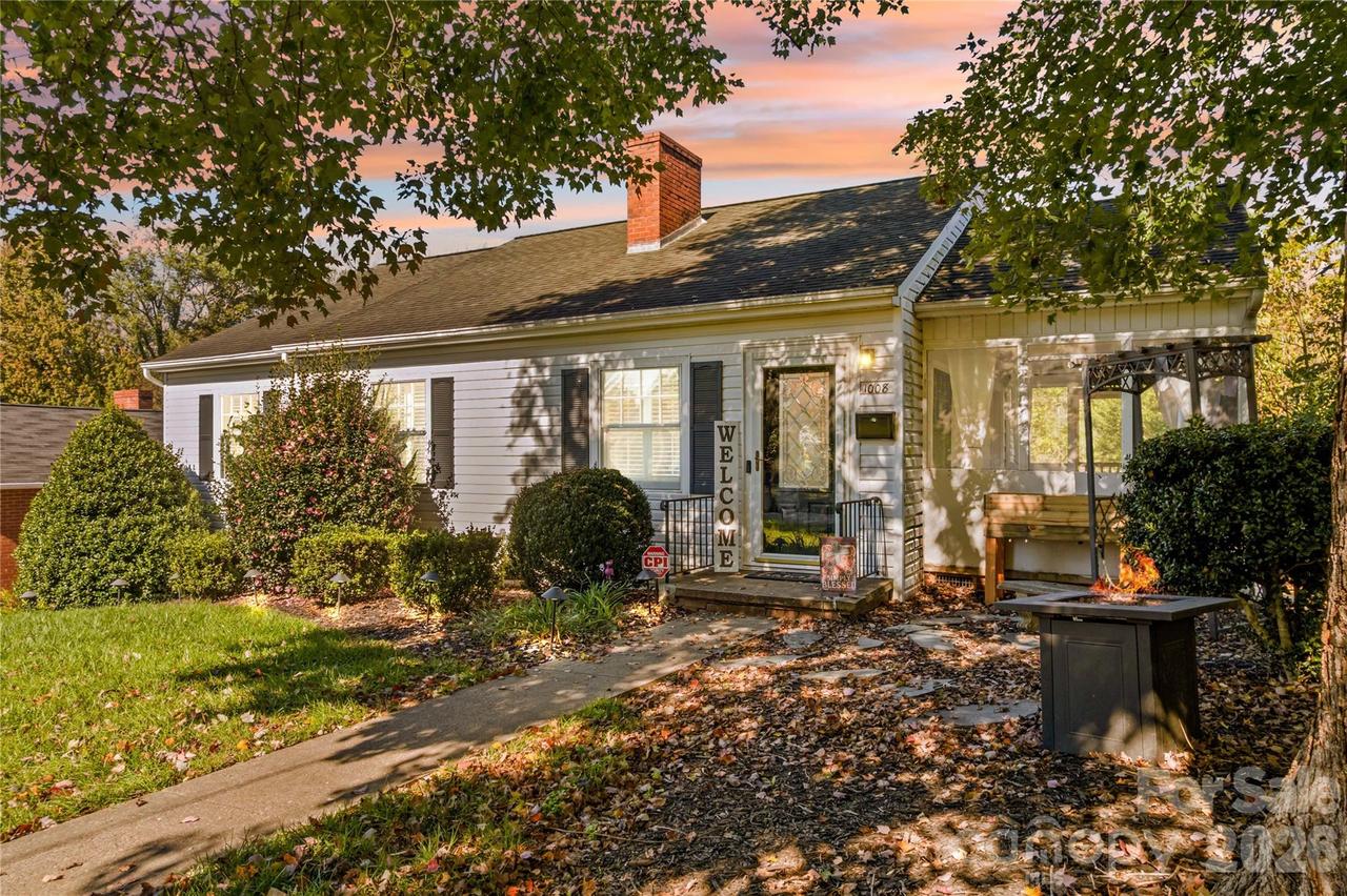 1008 Grove Ave., Lenoir, NC 28645