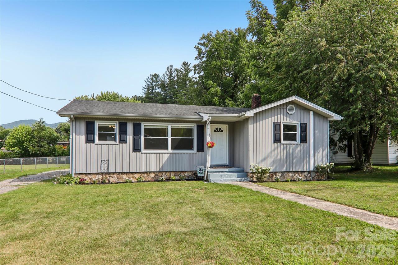 363 Killian St., Waynesville, NC 28786
