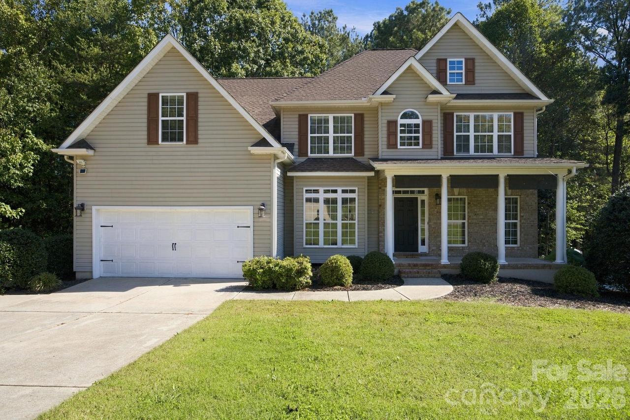 214 Harbor Landing Dr., Mooresville, NC 28117