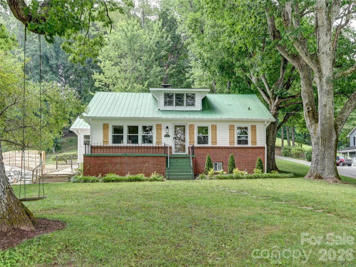 1110 Queentown Rd., Canton, NC 28716