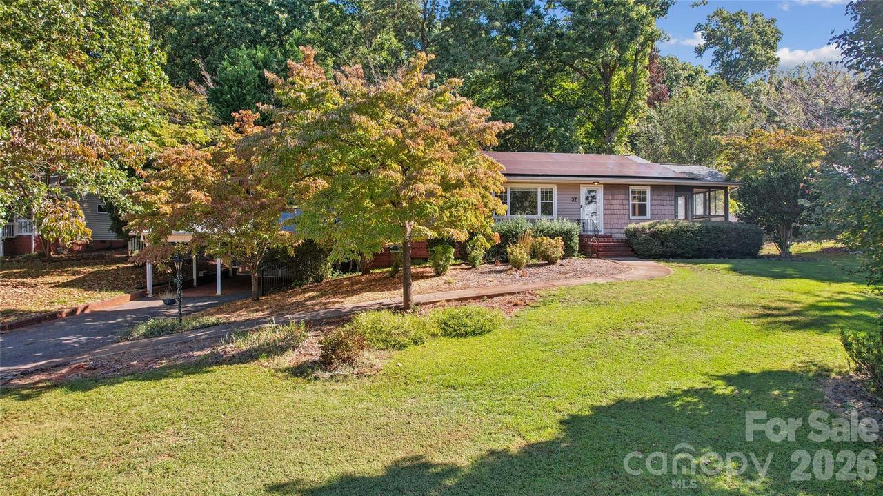 37 Elm St., Badin, NC 28009