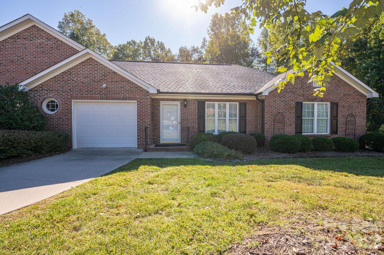 559 Queen Brogan Ct., Gastonia, NC 28054