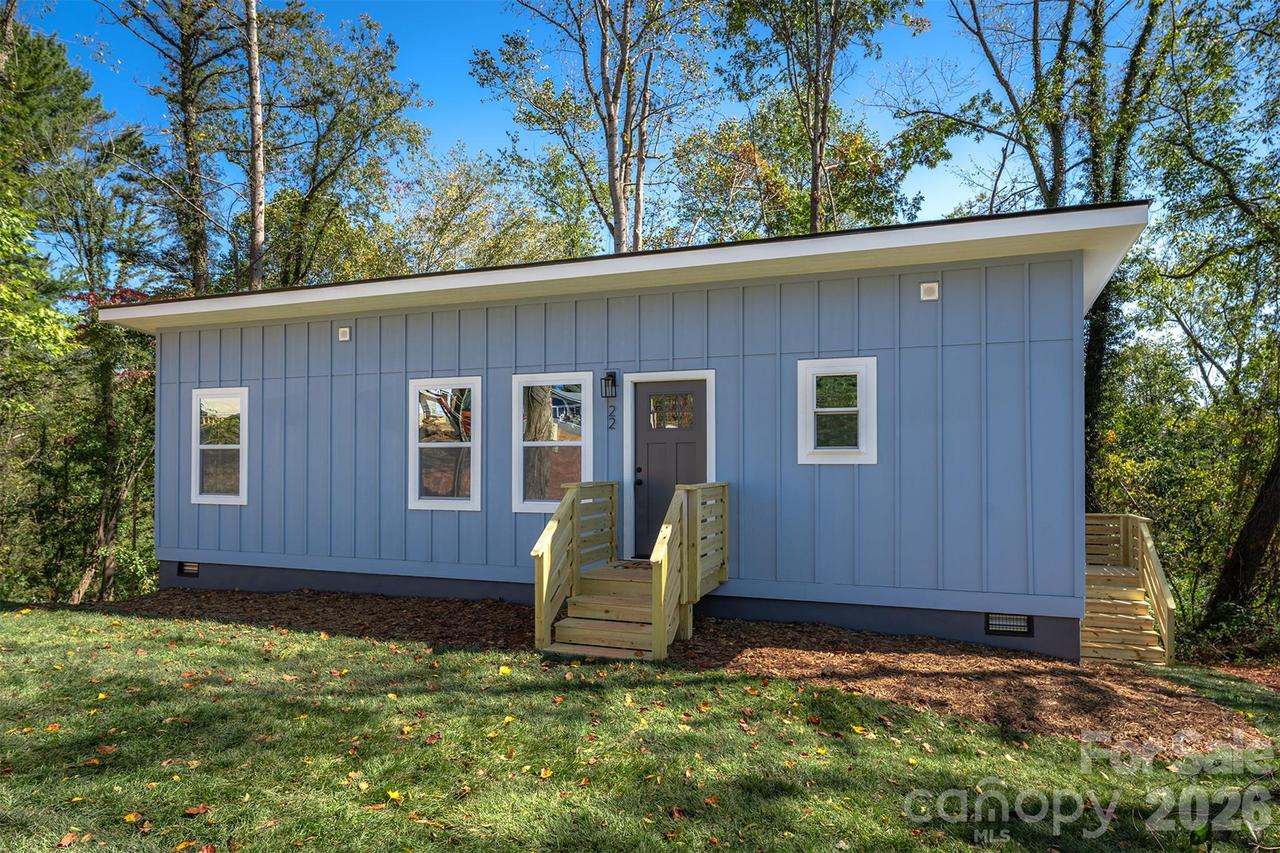 22 Crestfield Ave., Asheville, NC 28804