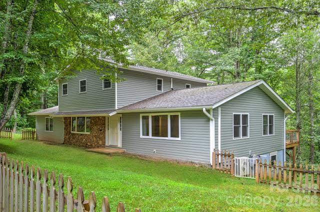 94 West Ridge Rd., Mars Hill, NC 28754