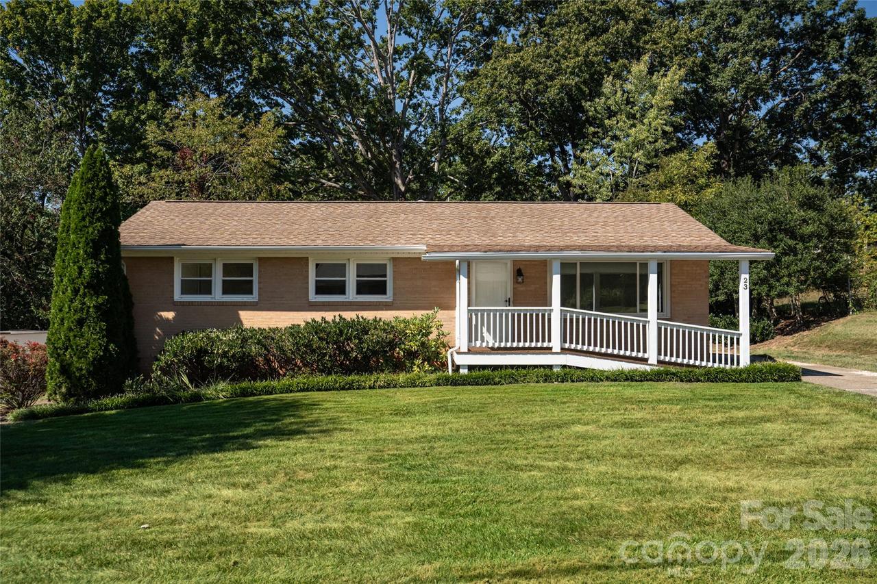 23 Wagon Rd., Asheville, NC 28805