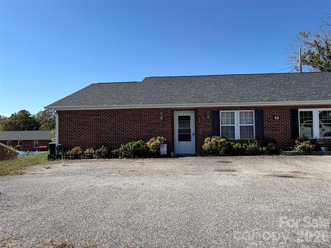 69 B Buena Vista Ridge, Marion, NC 28752