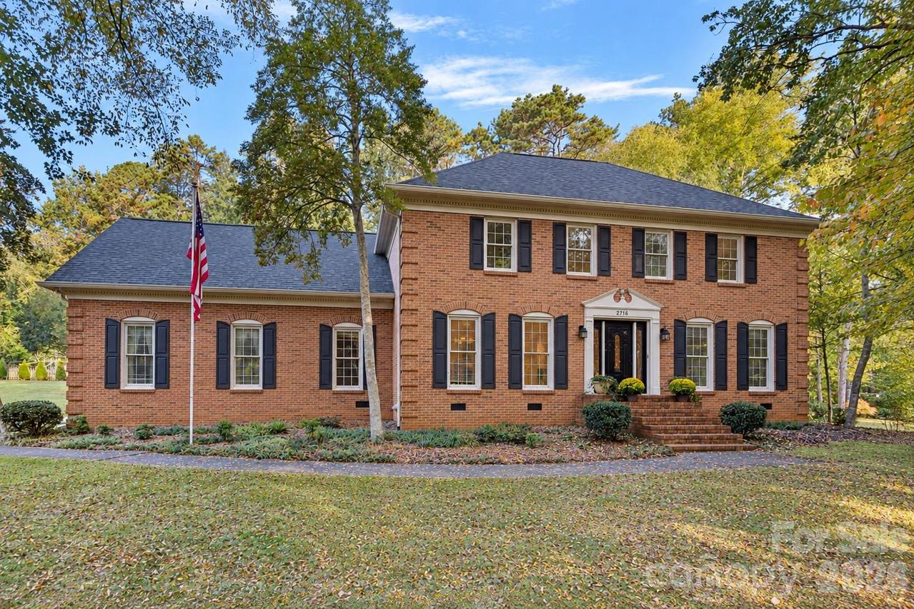 2716 Oldenway Dr., Charlotte, NC 28269
