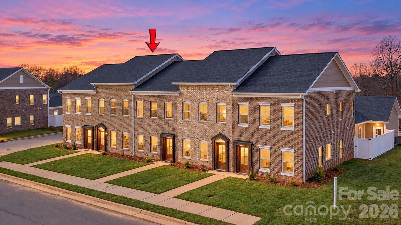 2117 24th Street Ln., Hickory, NC 28602
