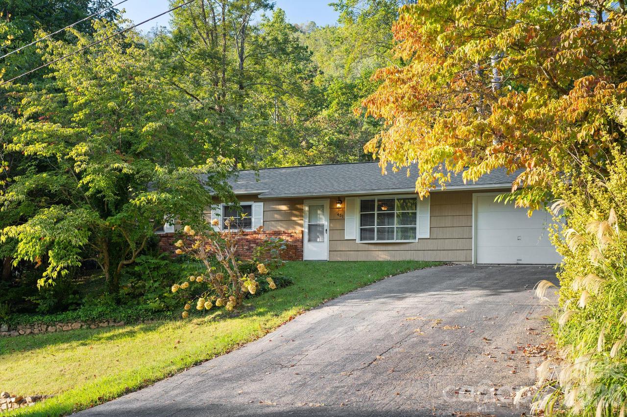 451 Royal Pines Dr., Arden, NC 28704