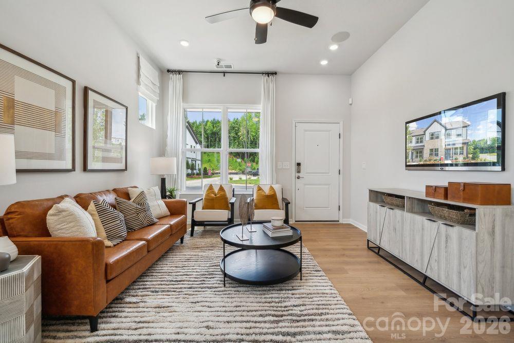 21238 Lake Run Dr., Charlotte, NC 28278